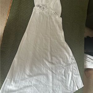 Elegant White Lacey Silk Satin Night Gown and Robe